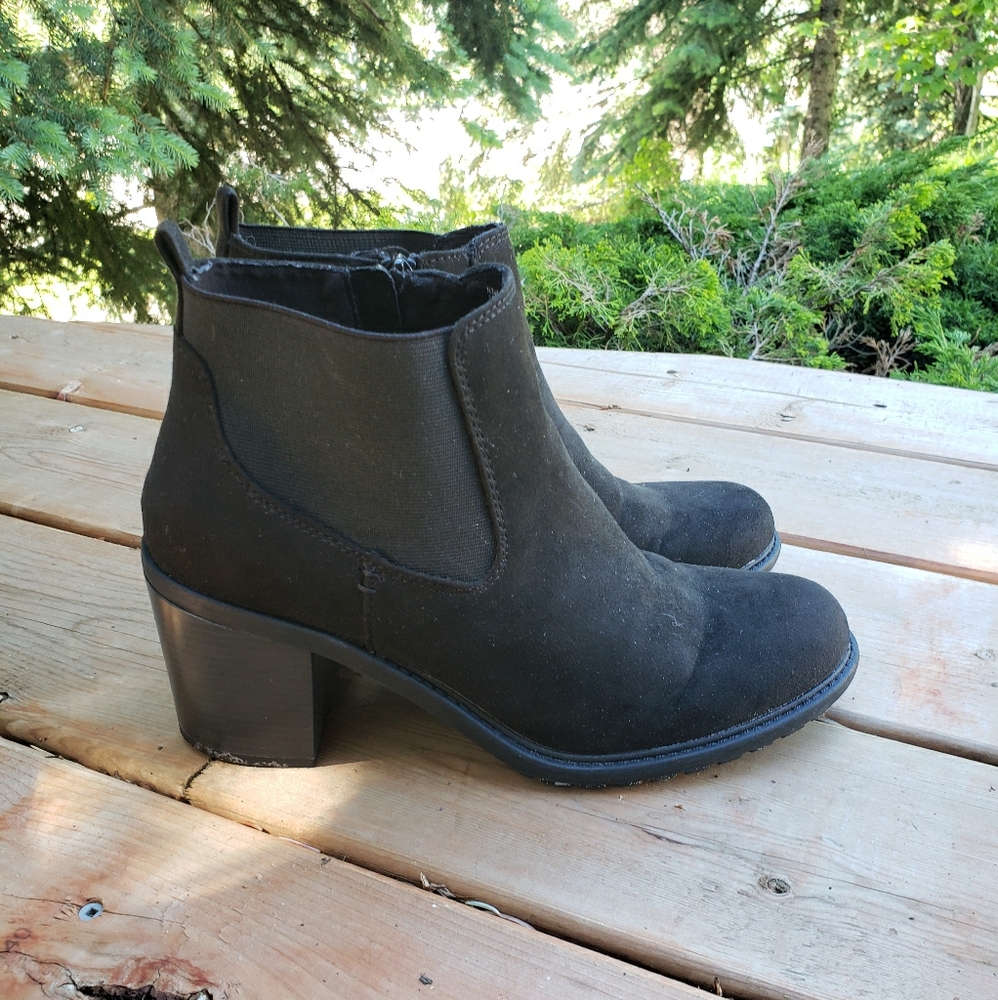 Black Boots
